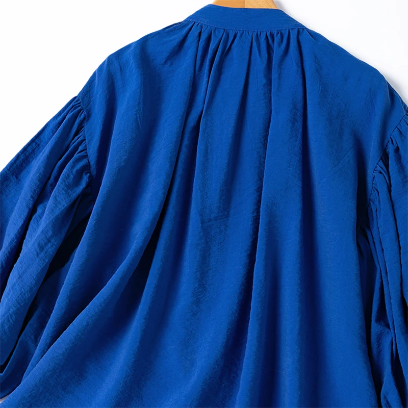 فستان حريري نسائي 76% حرير التوت 24% نايلون أزرق ملكي اللون شق الرقبة فانوس كم قصير طول الركبة قميص فستان M1320