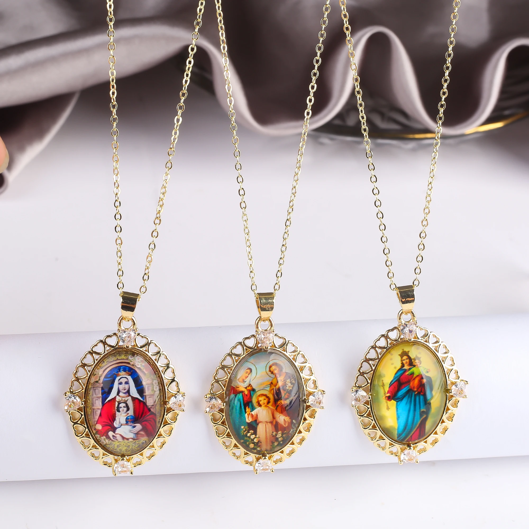 9 Style Fashion Virgin Mary St. Jude Pendant Necklace Classic for Religious Figures Jewelry Choker Chain Daily Wear Party Gift