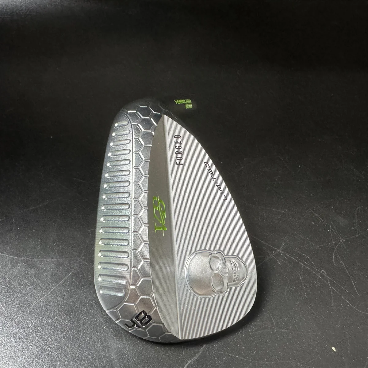 2025 Golf Wedges Vermillion Burung Tengkorak Terbatas Golf Wedge Kepala Baja Karbon Ditempa Pasir Wedge Penuh CNC Milled Golf Bekerja Kepala