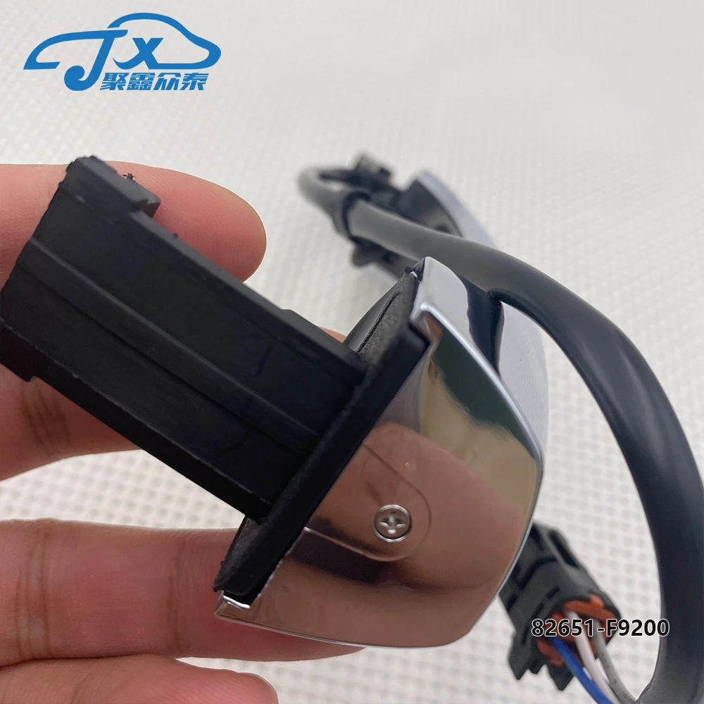 for hyunda-i SOLARIS Driver Door Outside Handle Smart Key OEM 82651-F9200 82661-F9200 Rv and spare parts