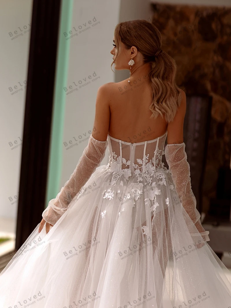 Abiti da sposa vintage A-Line Tulle Abiti da sposa a strati Applicazioni in pizzo Sexy senza spalline Illusion Abiti da sposa personalizzati