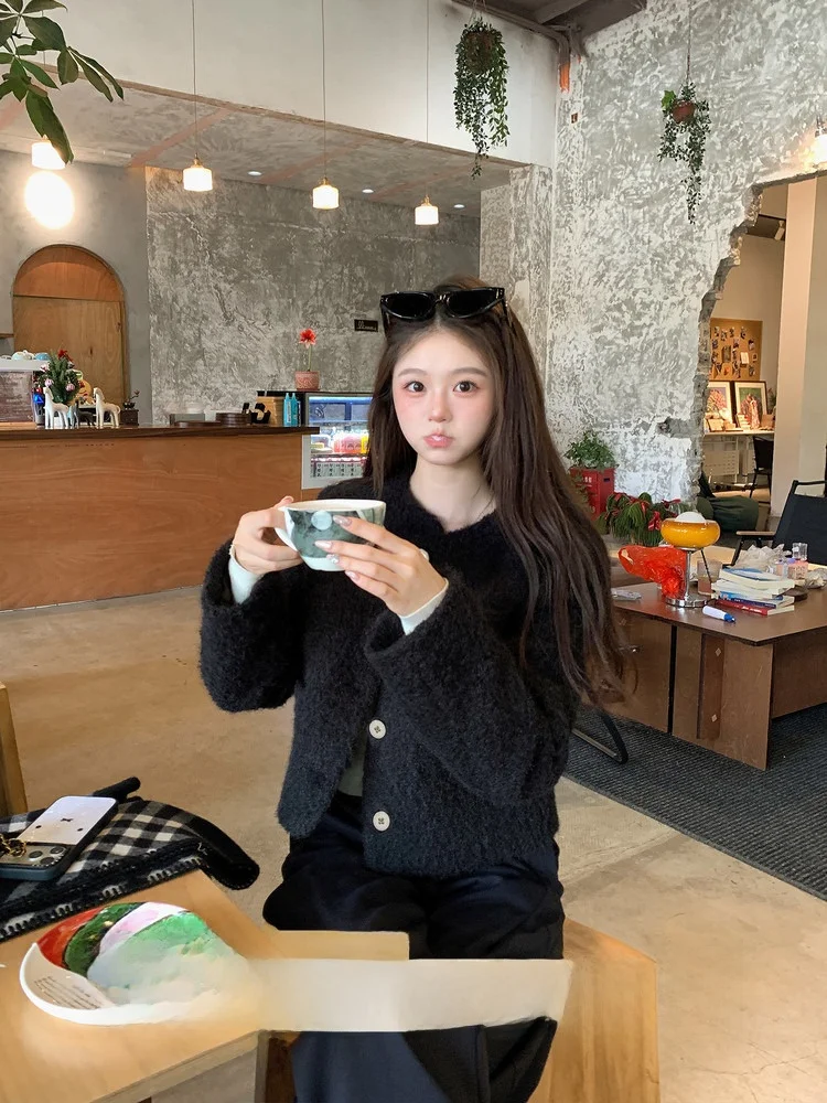 

Casual Sle Women's ort Woolen Coat Winter Faionable Ele Precise Bla Trench Coat Polyester Fiber Thiened Warm