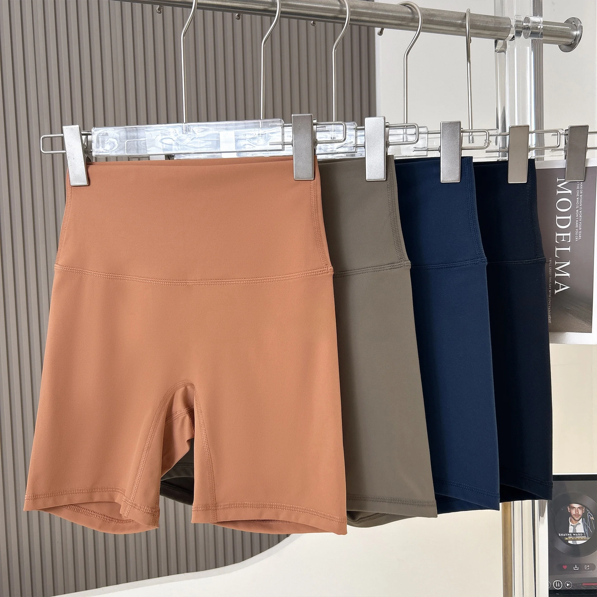 

Спортивные дышащие охлаждающие облегающие повседневные шорты для фитнеса и йоги, быстросохнущие женские шорты длиной до колена