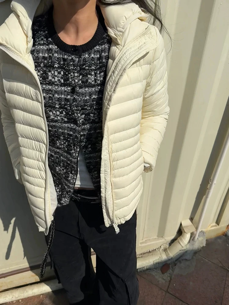 Piumino con cappuccio staccabile Elegante piumino da donna con piumino d'anatra bianco al 90% caldo invernale 2025 Nuovo arrivo invernale