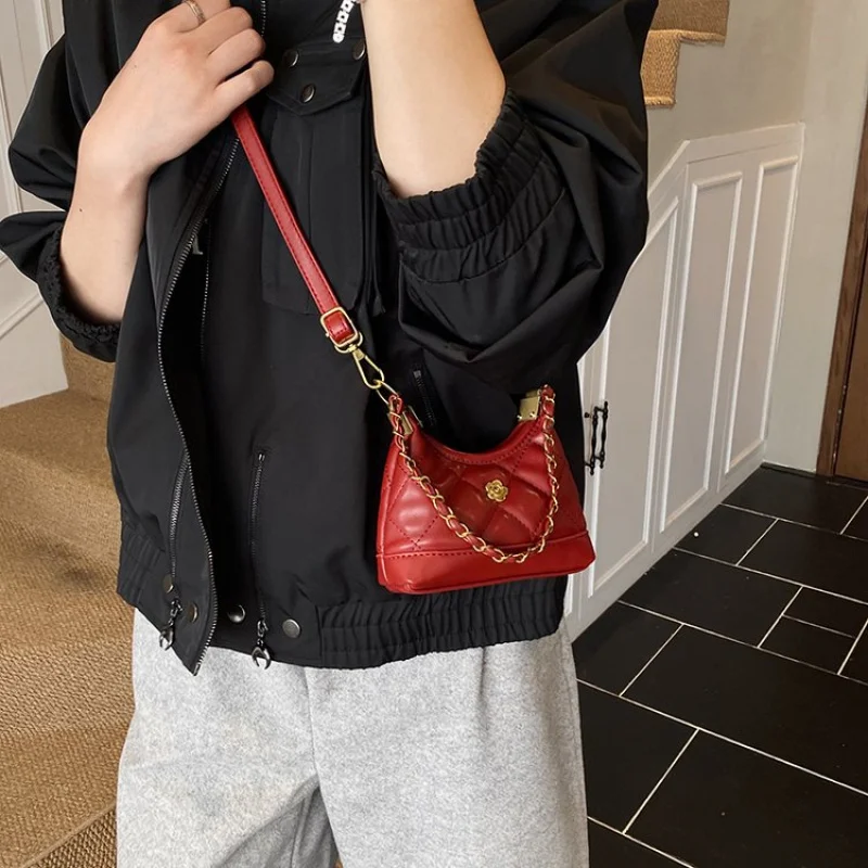 

Ladies Messenger Bag Made Of Nubuck Leather Boasting Casual Bratislava Neat Spacious Soft Daily Style​