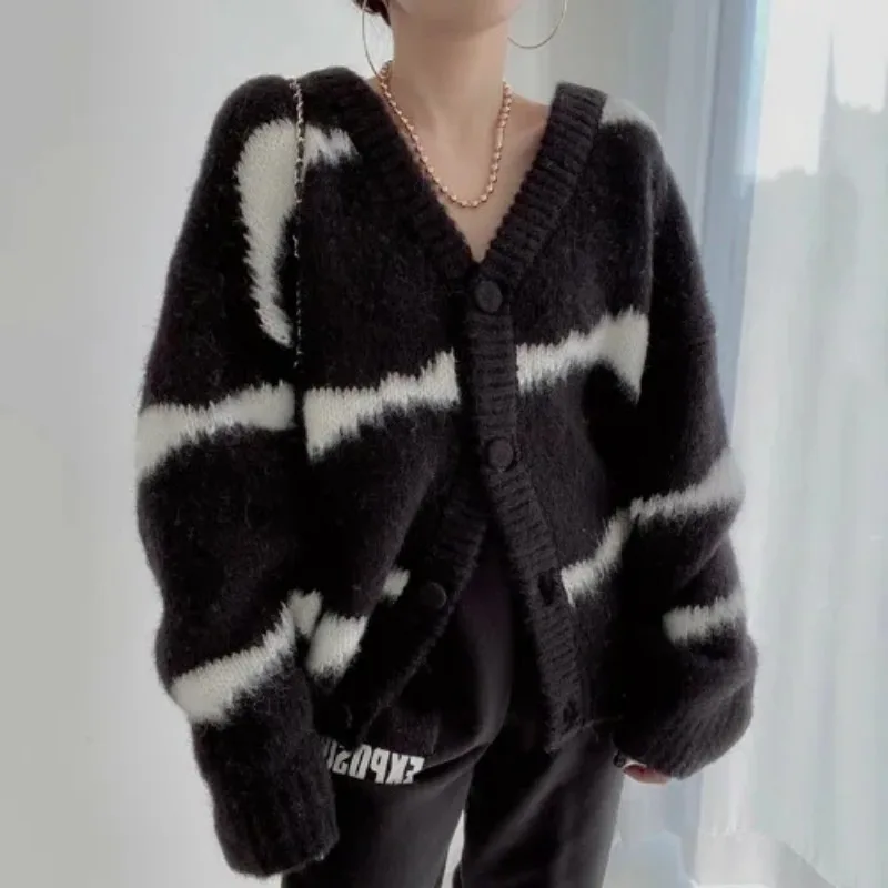 Fashion V-neck Knitted Striped Cardigan Sweater Autumn Women Loose Jackets Winter Elegant Casual Long Sleeve Coats Knitwear Top