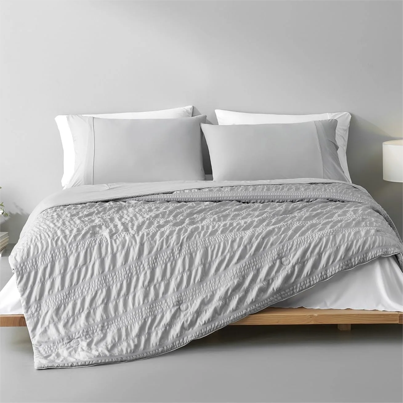 

Seersucker Cooling Comforter King Size, Q-Max 0.45 Reversible Lightweight Blanket, Breathable Summer Bedding for Hot Sleepers