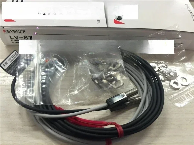 

Новый оригинальный лазерный датчик KEYENCE LV-S71