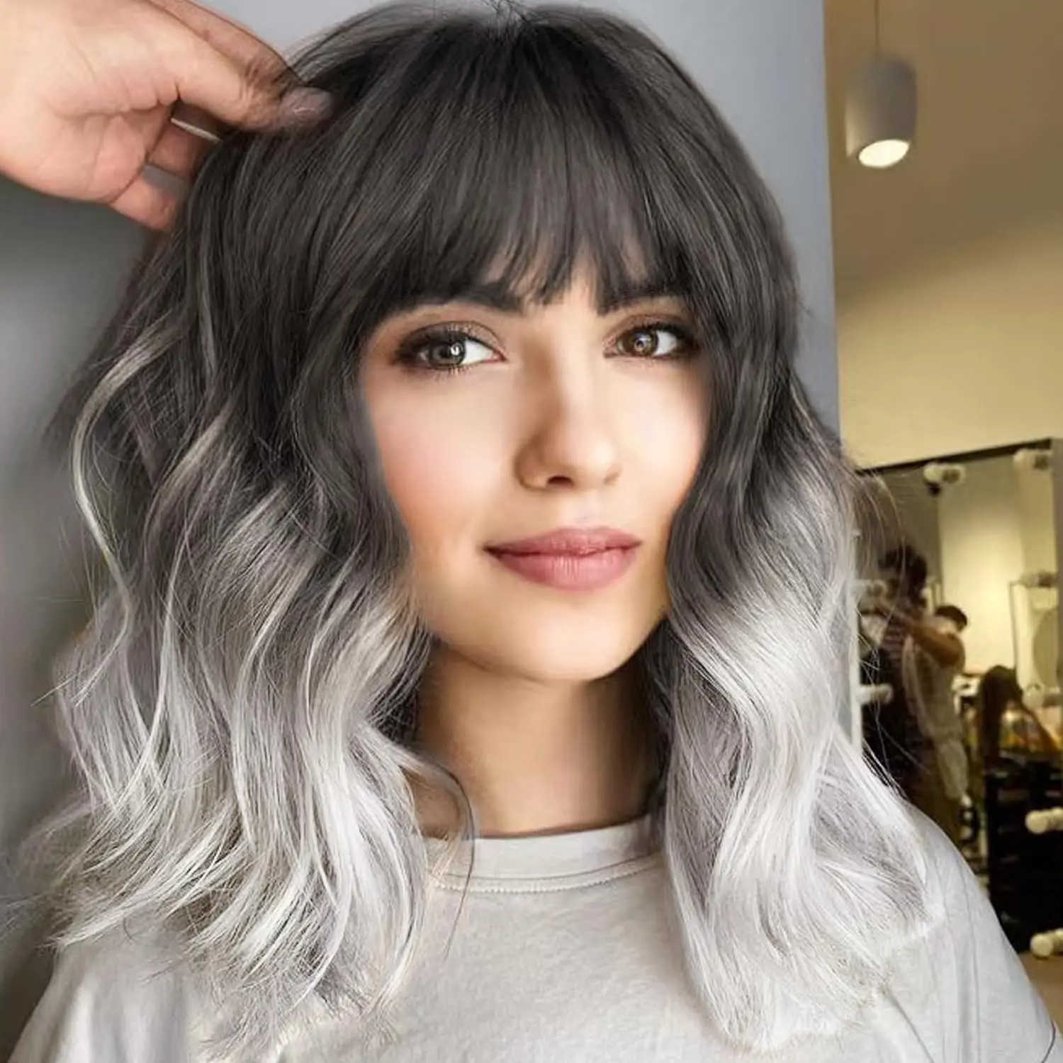 Synthetic Short White Silver Wigs for Women Ombre Grey Wavy Bob Wig with Bangs Medium Length Hair Water Wave Dark Roots Wig