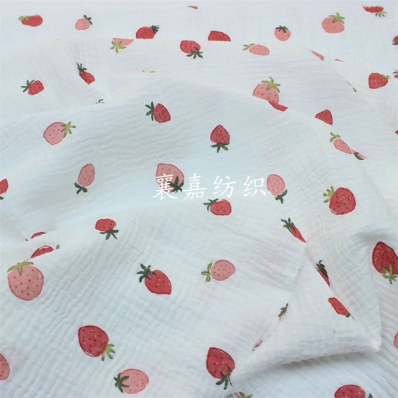 

Double Layer Gauze, Sand Washed Cotton Crepe, Fresh Strawberry Print, Baby Gauze, Adult Home Clothing Fabric