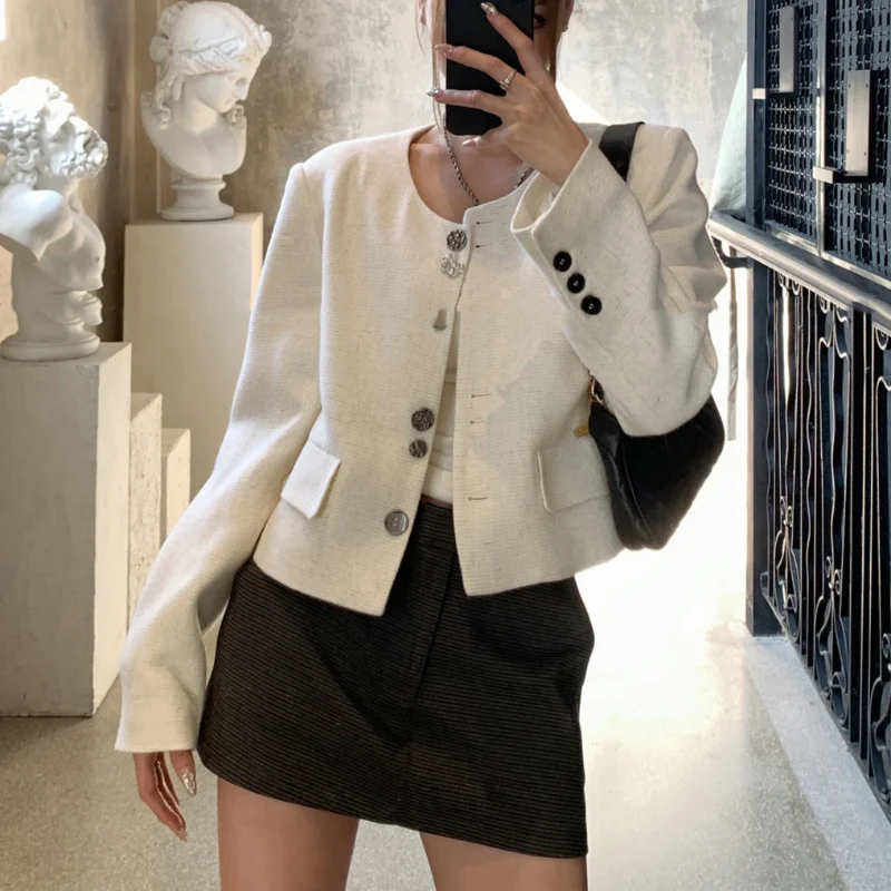 

Необычная пряжка с круглым вырезом, маленькое ароматное тканое пальто, женское осеннее модное простое универсальное свободное французское элегантное женское пальто