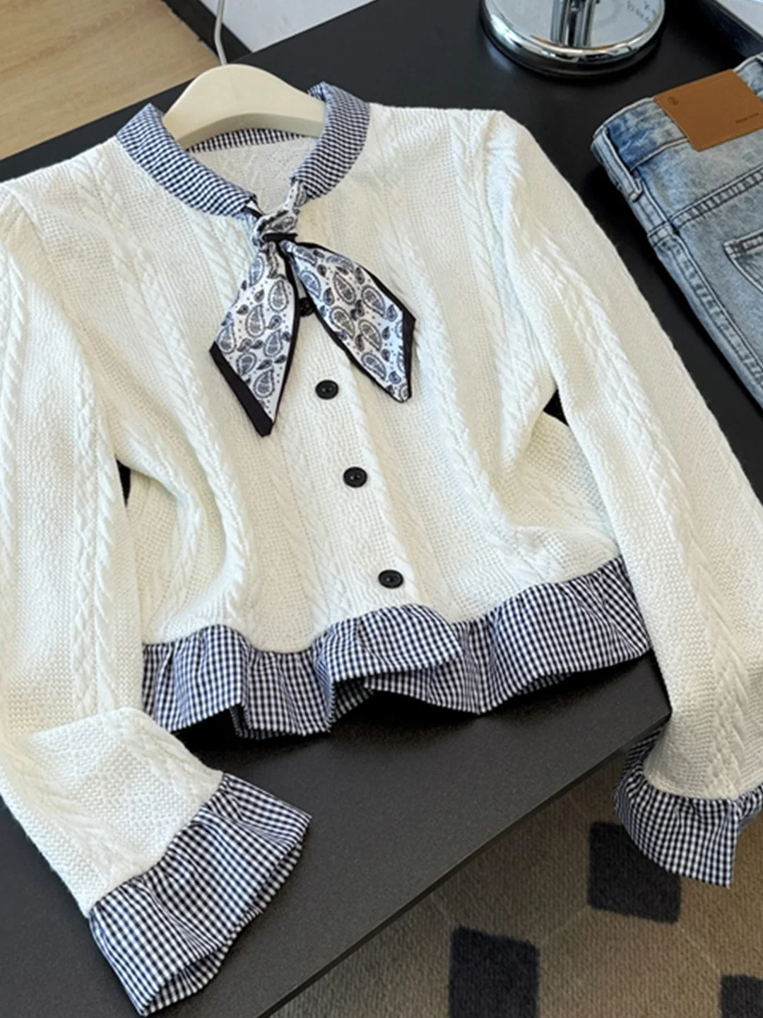 

Korean Style Long Sleeve Knitted Sweater Women Spring Autumn New Knot Plaid Splicing Top Skin-friendly Breathable