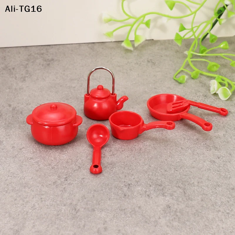 【TG16】1 Set 2026 New  1:12 Dollhouse Miniature Soup Pot Spoon Pan Kettle Cookware Kit Model Toy for Kids Dollhouse Accessories