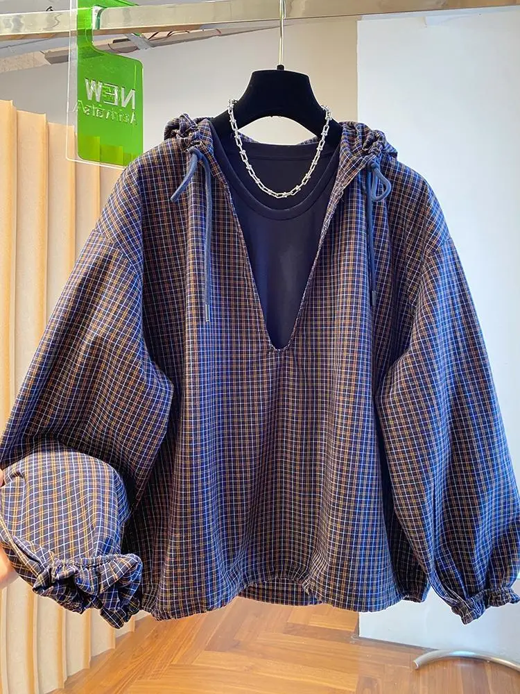 

Женская клетчатая рубашка с капюшоном и длинными рукавами, новинка 2025, осенний свободный пуловер, искусственный топ из двух предметов