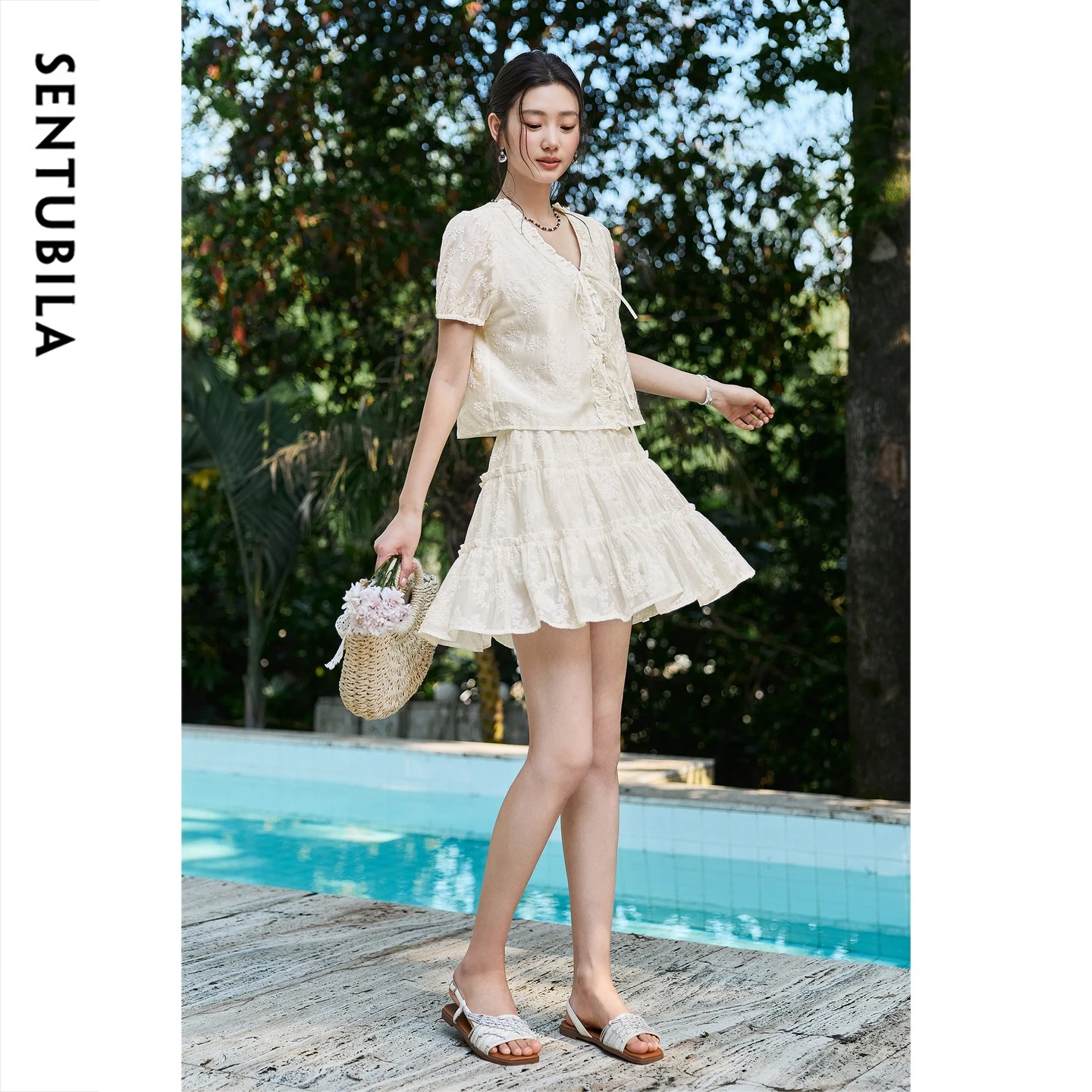 

SENTUBILA [Lyocell] Shangdu Bira 2026 Summer New Set Women V-Neck Cardigan Elastic Waist Cake Skirt Two-Piece Set 162ZC7075
