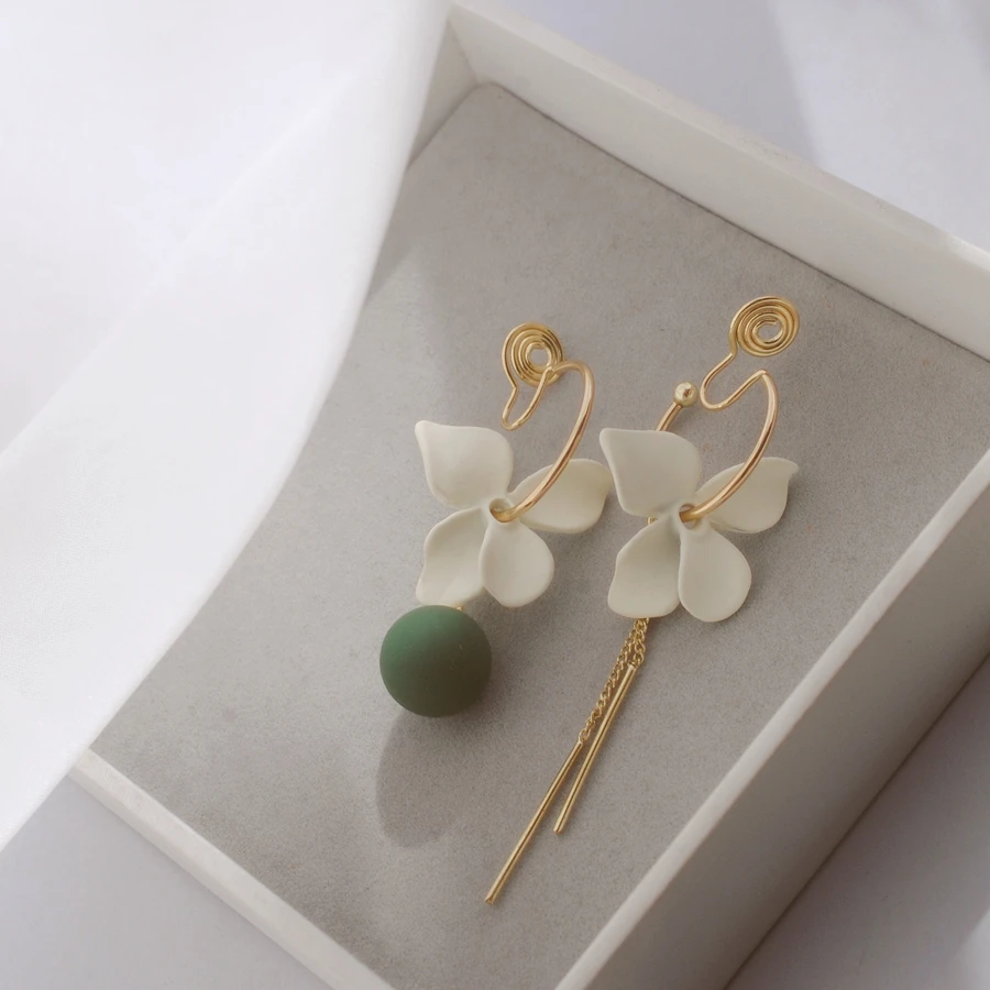 Japanese Korean Asymmetrical Petal Flowers Long Tassels Clip on Earrings for Women No Pierced Mosquito Coil Ear Clips Earrings
