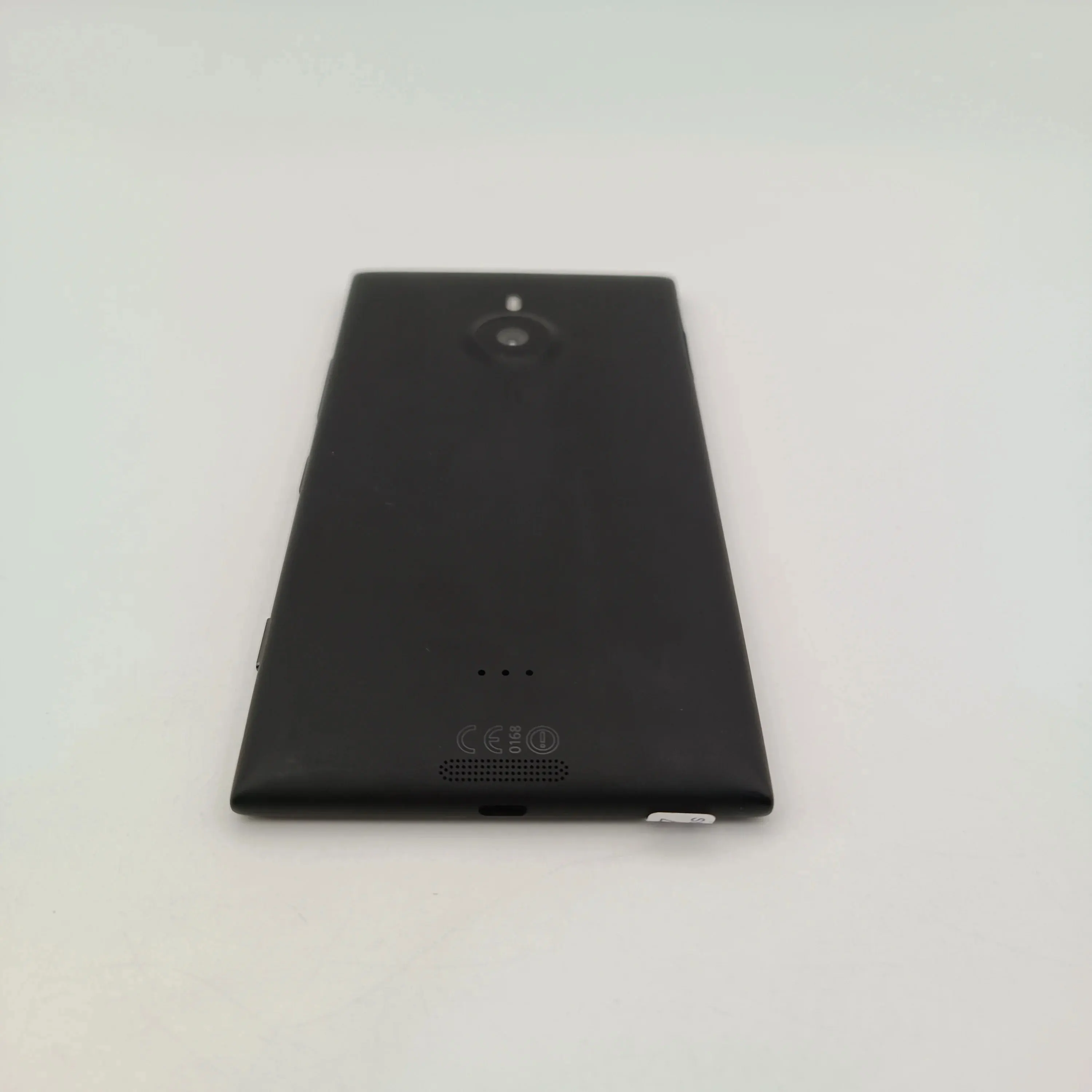 هاتف محمول Lumia 1520 أصلي مصنوع في فنلندا يدعم اللغة الإنجليزية بحالة جيدة