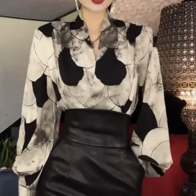 Dames Vintage léopard col en v chemises automne tempérament géométrique en mousseline de soie lanterne manches Blouse femmes vêtements tendance haut t-shirt