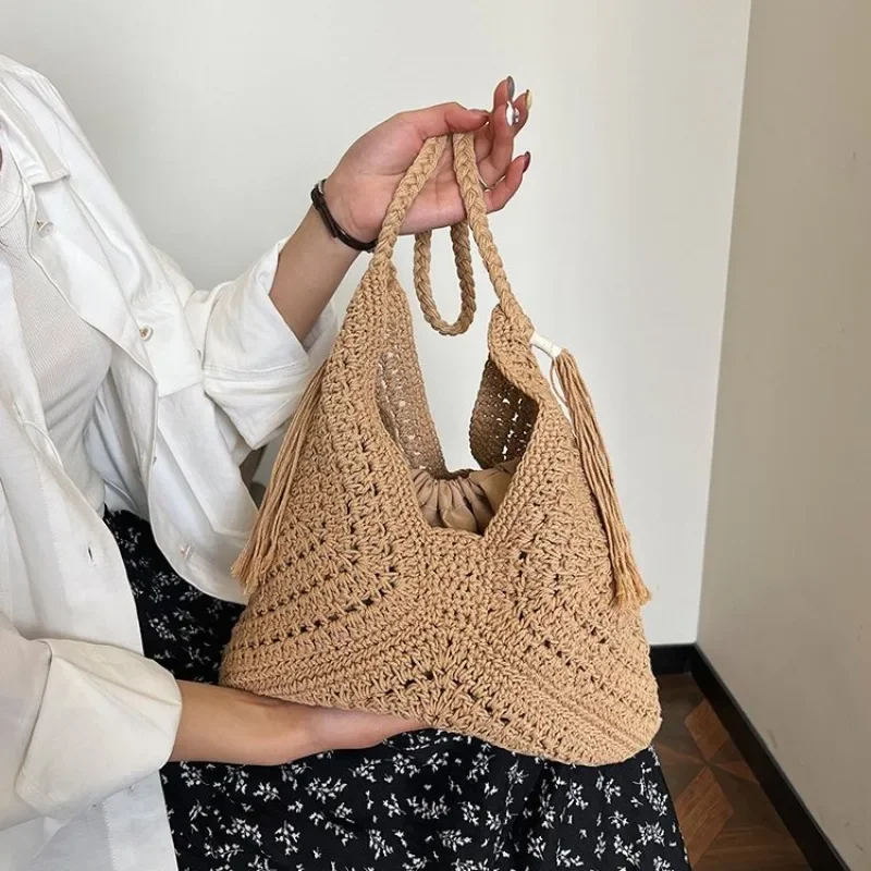 

Luxury Classic Tote Bag For Women In Minimalist Paris Style With Solid Color And Best Superstar Design