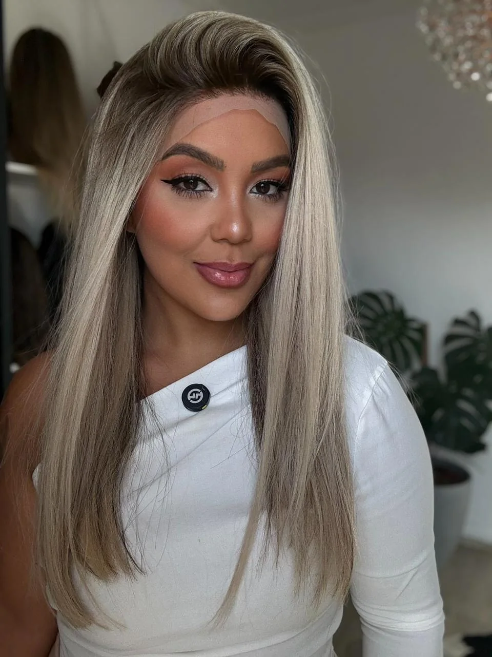 20 Inches Ombre Light Ash Blonde Synthetic Lace Top Wigs Highlights Not Knotted Natural Straight Soft Heat Resistant Fiber Wigs