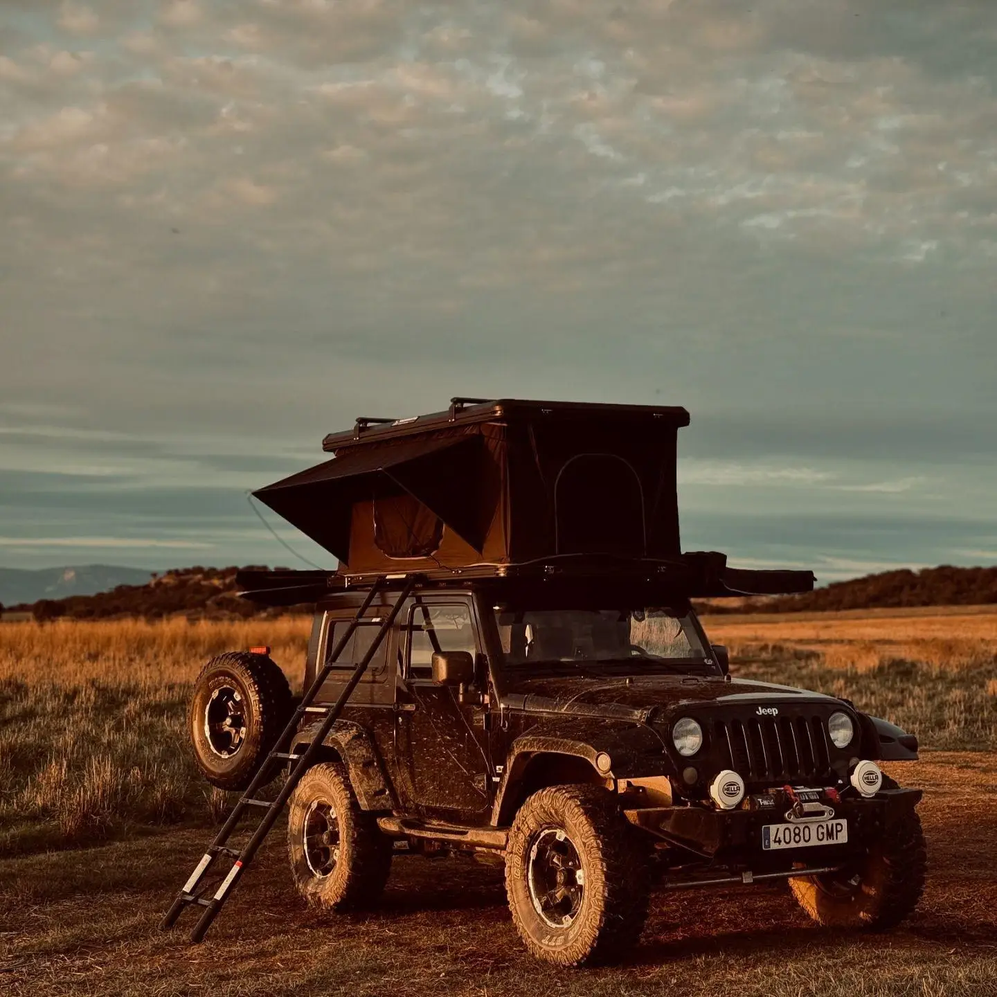 متوفر في المخزون خيمة سقف مستقيمة لشخصين لمركبات RV على الطرق الوعرة الخاصة أوتوماتيكية بالكامل قابلة للطي ونوافذ تهوية مقاومة للمطر #3