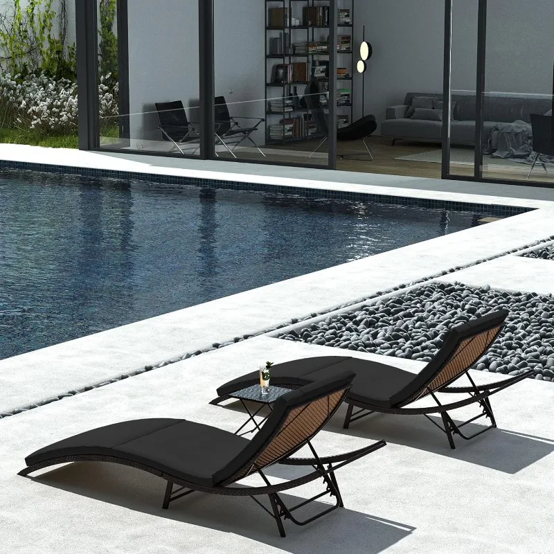 3 Pieces Patio Chaise Lounge Set Outdoor PE Rattan Lounge Chair with Folding Table and Cushion for Patio Poolside Backyard Porch