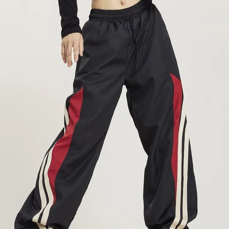 Pantaloni a righe in bianco e nero Hip Hop Dance pantaloni larghi da donna Y2K pantaloni Cargo sportivi Vintage Oversize stile coreano