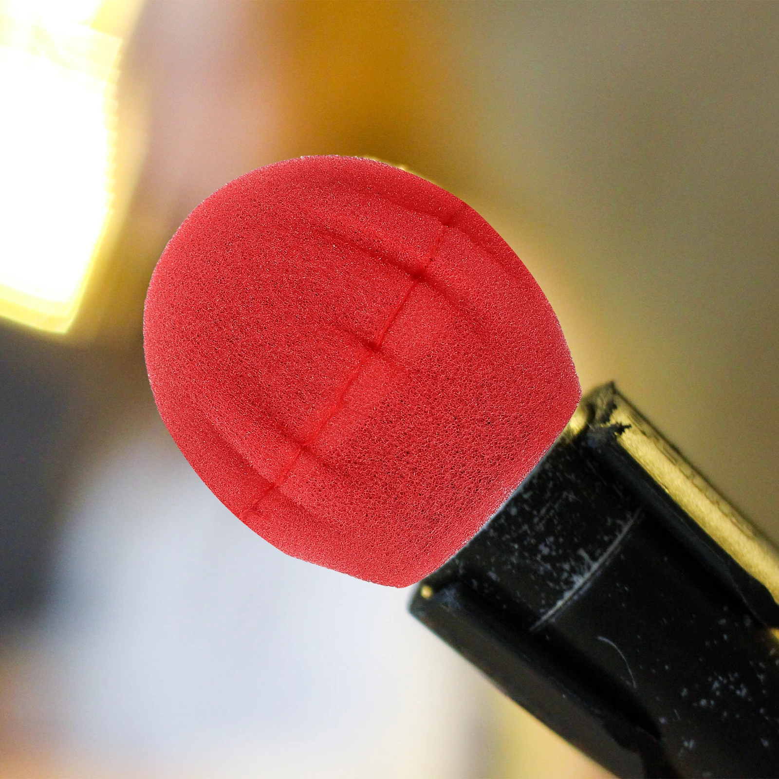 

400pcs Microphone Foam Covers Disposable Mic Cover Sponge Protective Windscreen for Conference Stage KTV for Wireless