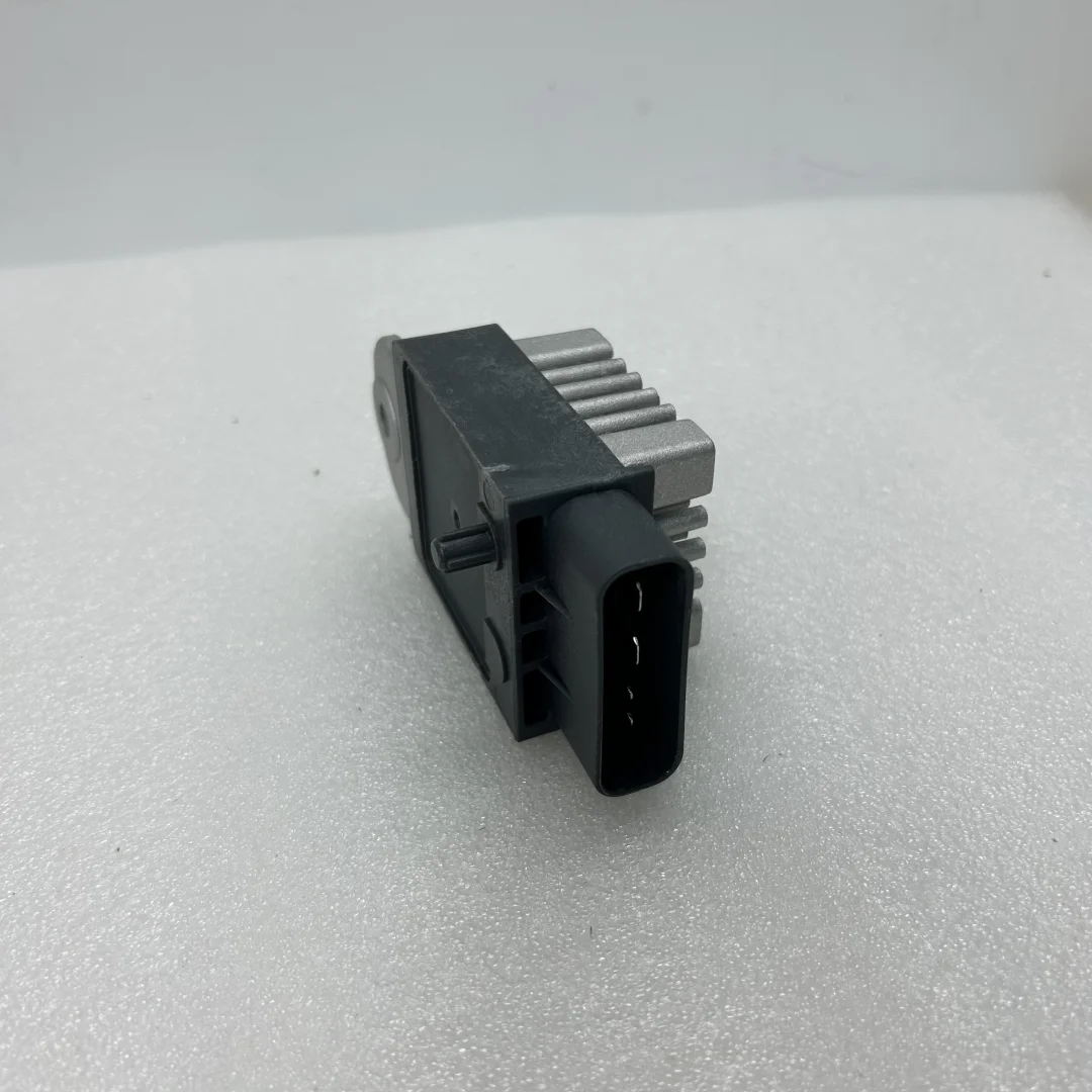 

P04868332AE 68023333AA 68041017AB 68023333AA Cooling Fan Relay Accessories for Chrysler Dodge Pacifica 3.5L 3.8L 4.0L 2004-2008