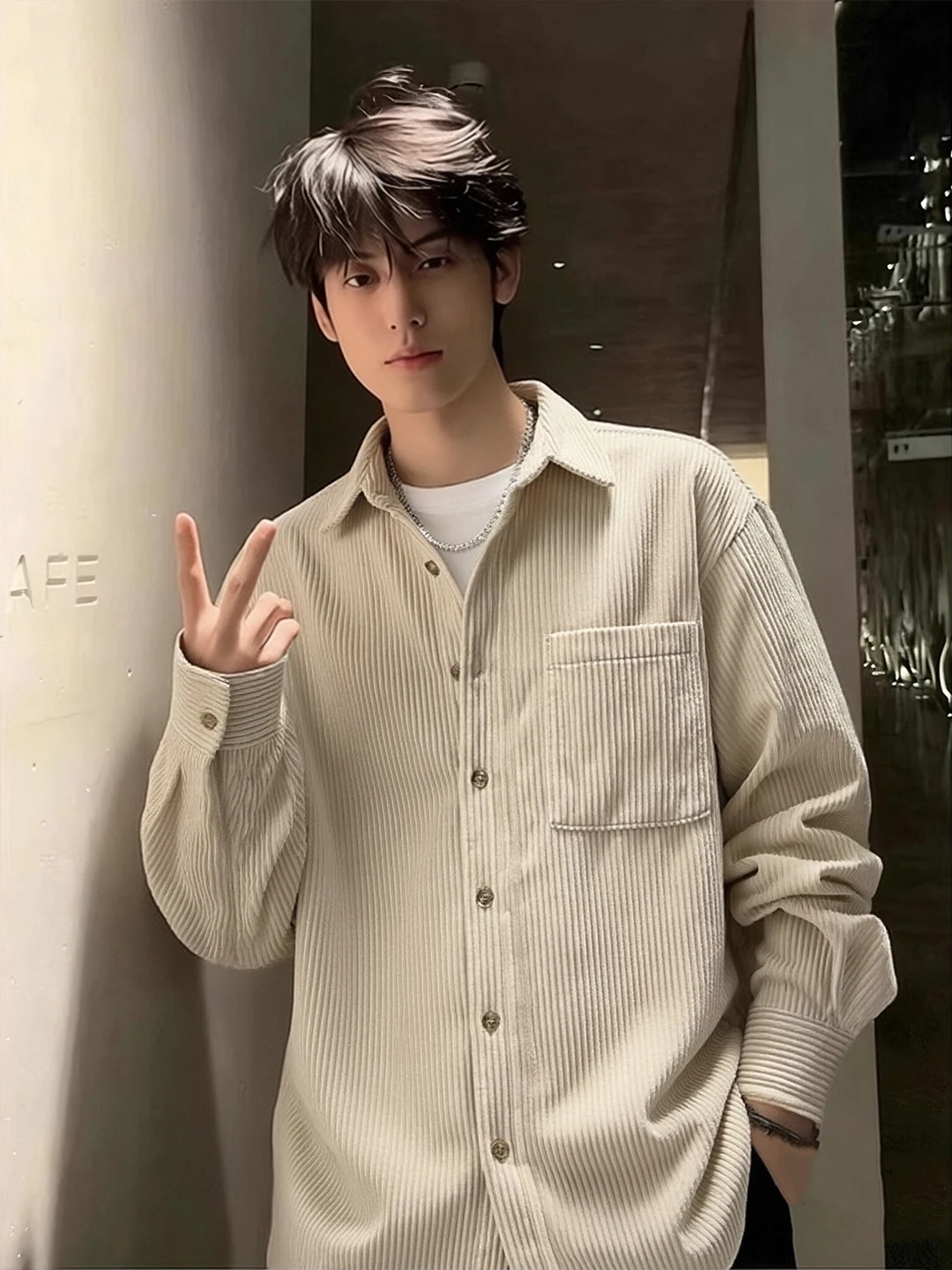 

Retro American Corduroy Long Sleeve Shirt for Men Spring Cleanfit Collar Texture Outerwear Loose Fit Vintage Style Striped Pa...