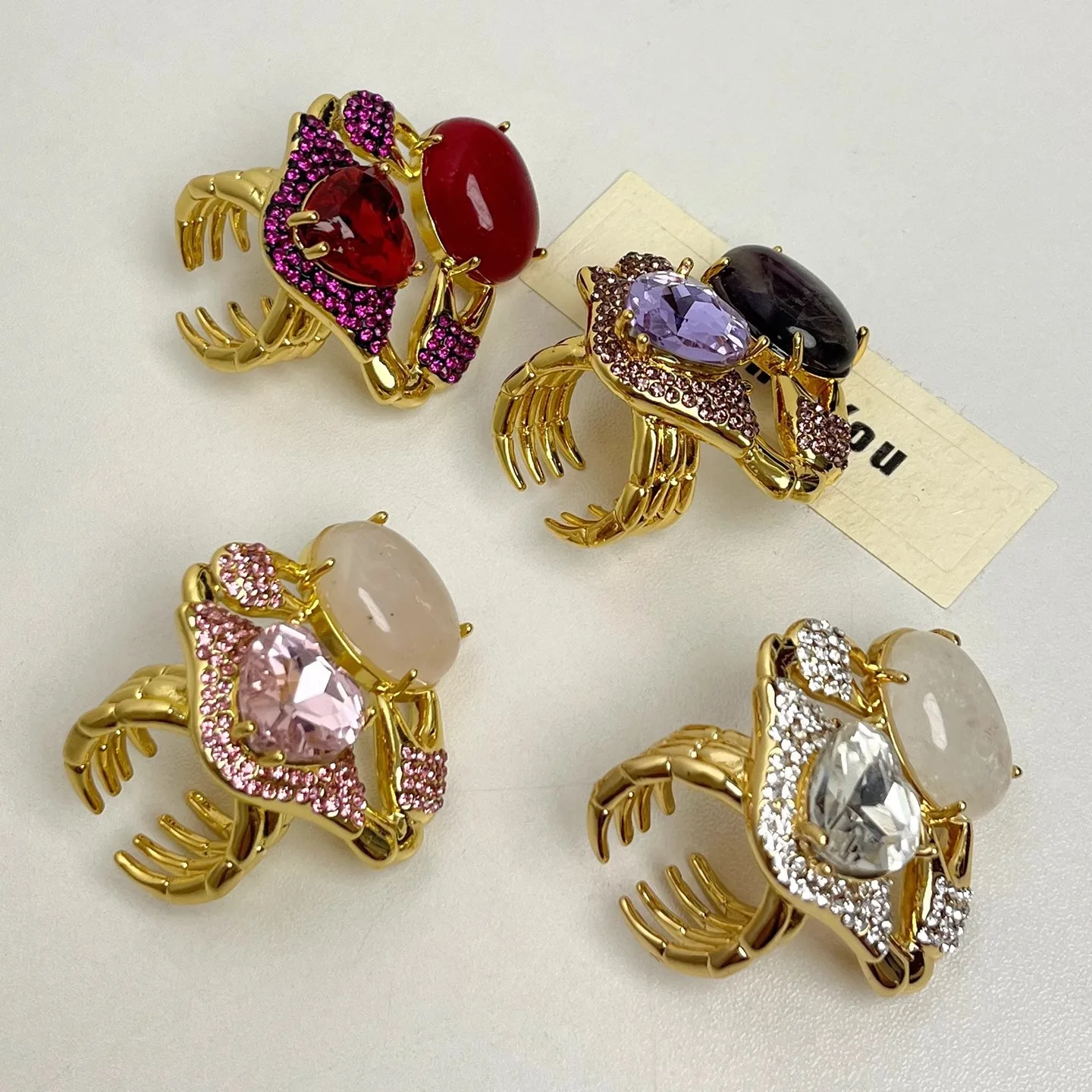 

New exaggerated pink love-opening crab ring for women with niche design, personalized light luxury high-end index finger ring