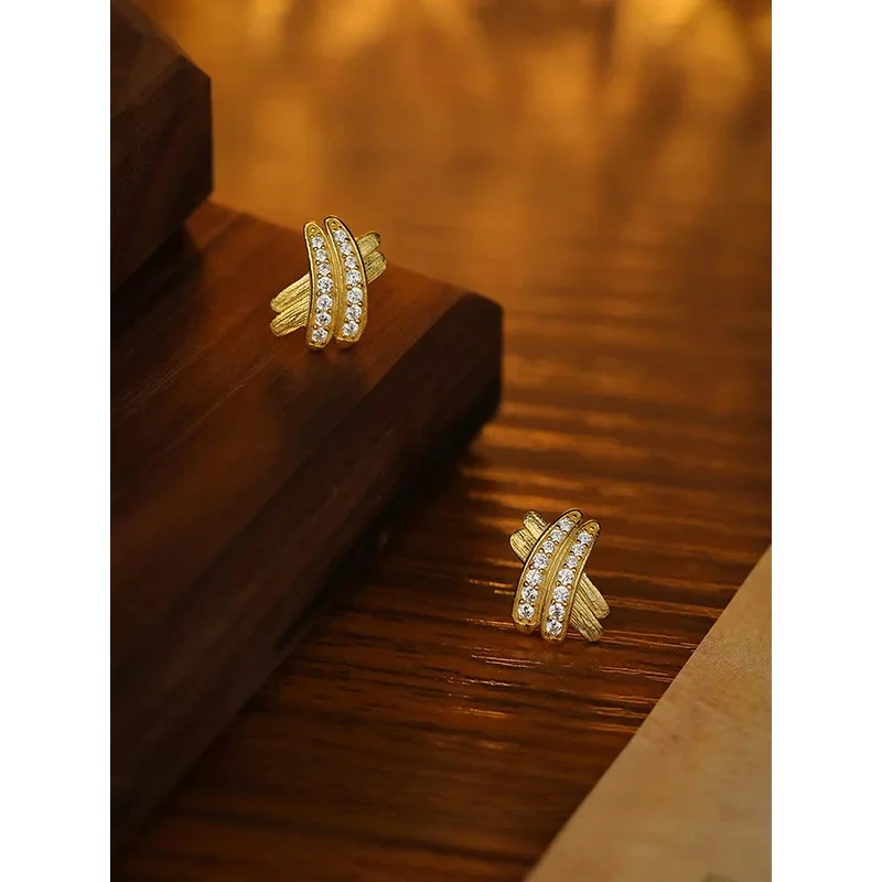 Lufuxuan 925 Silver Crossed Zirconia Brushed Light Luxury Irregular Metal Stud Earrings