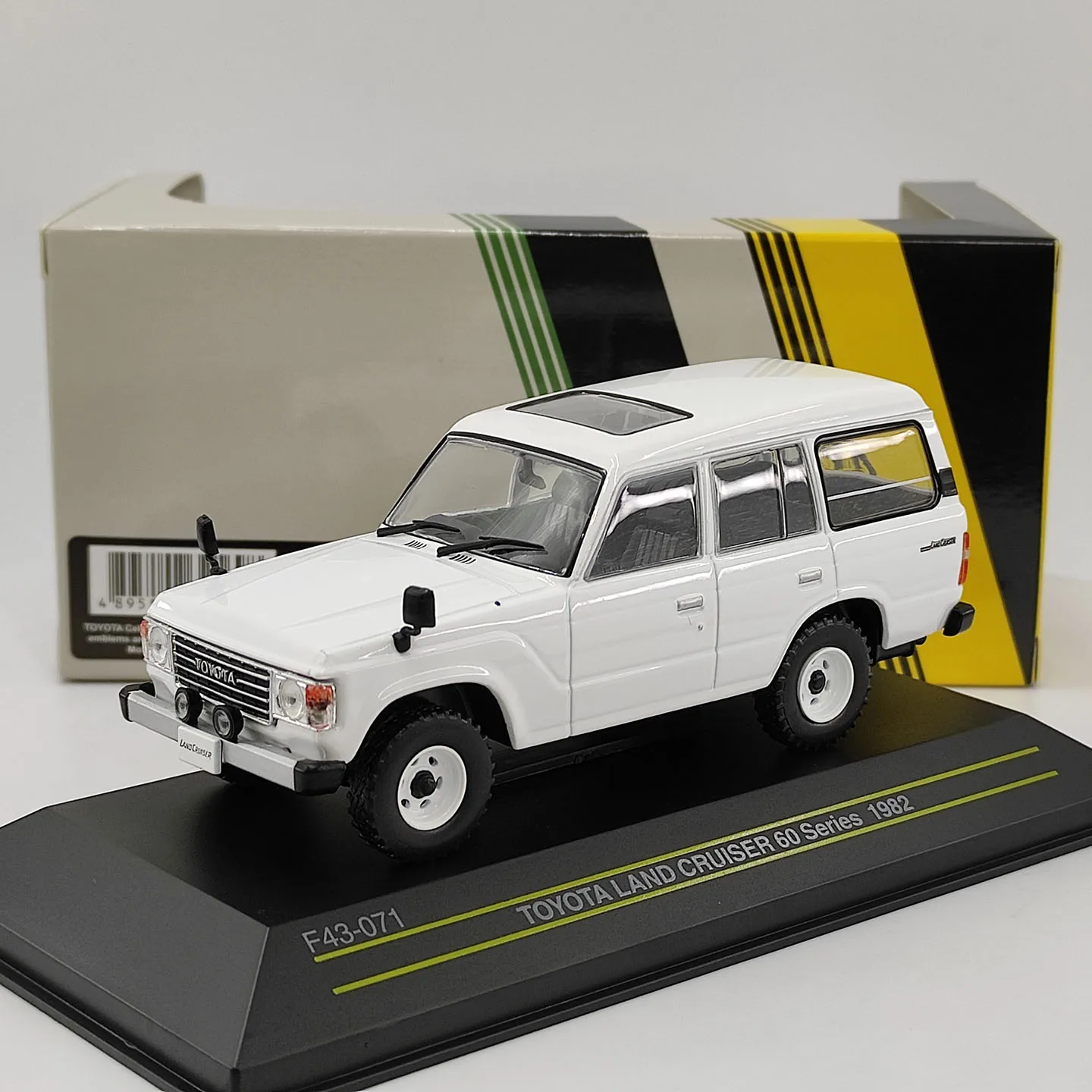 Diecast FIRST 1:43 Scale Toyota LAND CRUISER 60 Series 1982 White Alloy Car Model