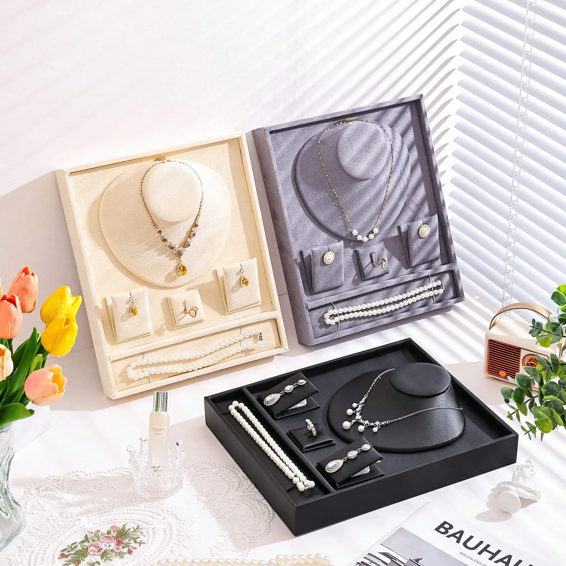 1pc Flocked Jewelry Display Tray with Neck Bust, Multi-purpose Storage Case for Necklaces, Earrings & Rings