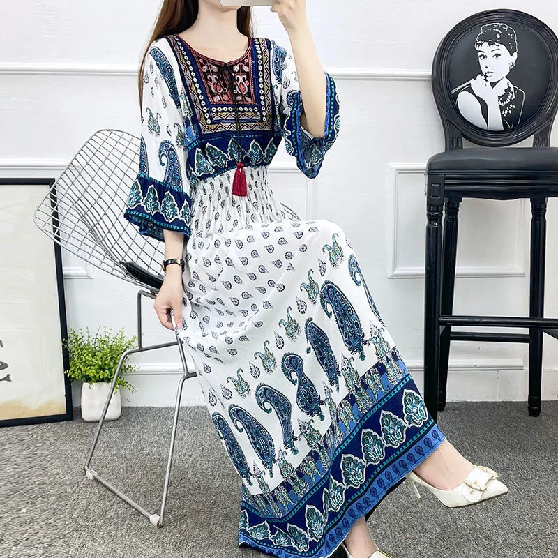 2024 Summer New Cotton Silk Dress Fashion Round Neck Retro National Style Short Sleeve Hand-embroidered Style Flower Skirt