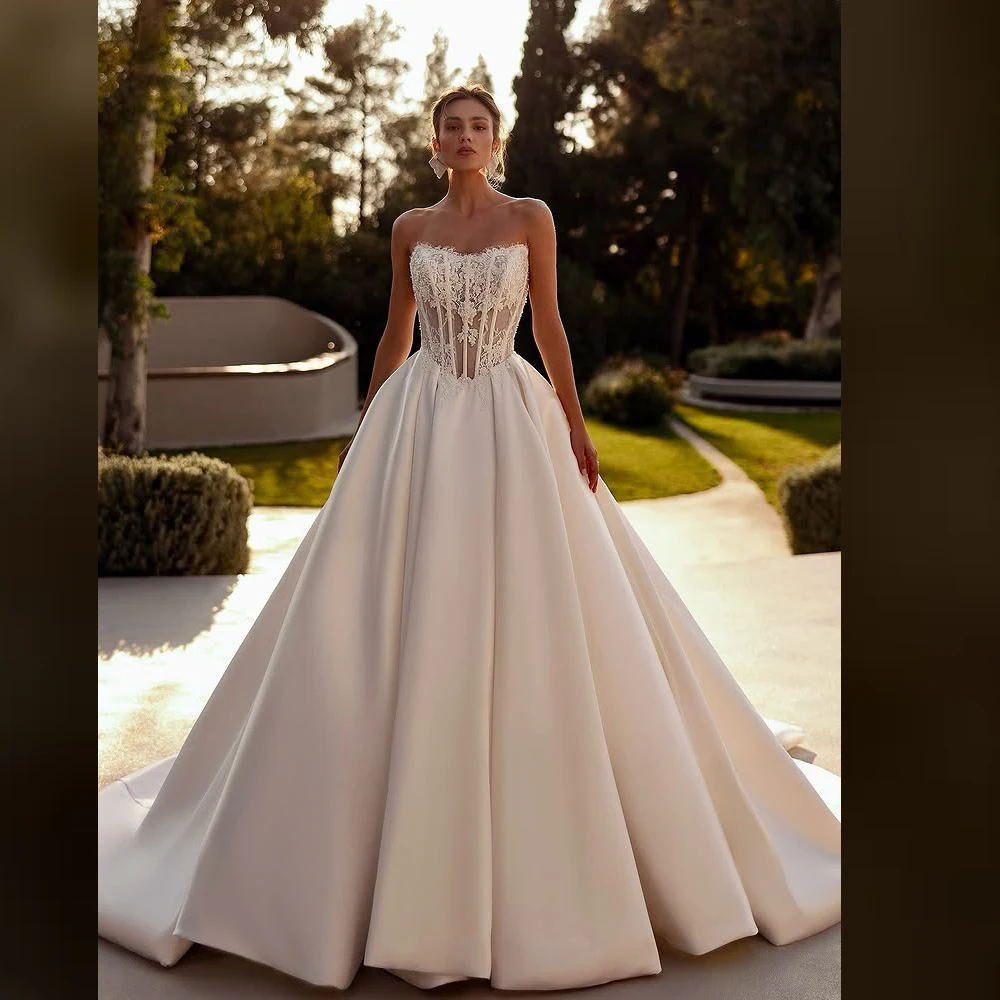 

Charming Strapless Lace Applique For Top Bridal Dresses A Line Custom Made Wedding Dress Back Corset Rode De Morrie