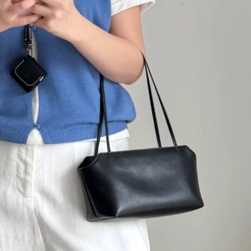 Thumbnail 3 - #45 Best Baguette Bags to Buy In 2026