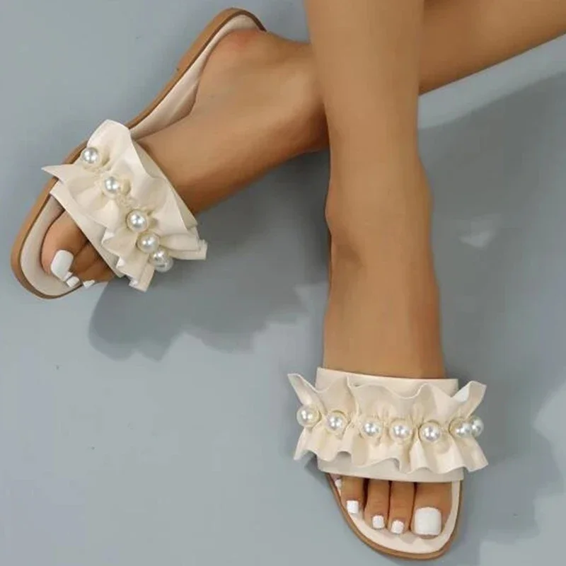 Women Slides Faux Pearl Decor Ruffle Trim Sandals Open Toe Wear-resistant Flat Slippers Summer Sandy Beach Sandals Women Shoes