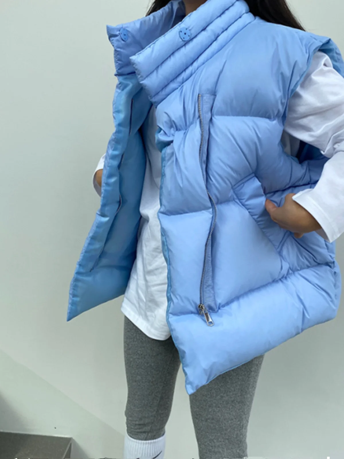 

Thiened Bread Sle down Jaet Vest Women's Stand Collar Zipper Svel Padded Vest Casual Outerwear for Winter