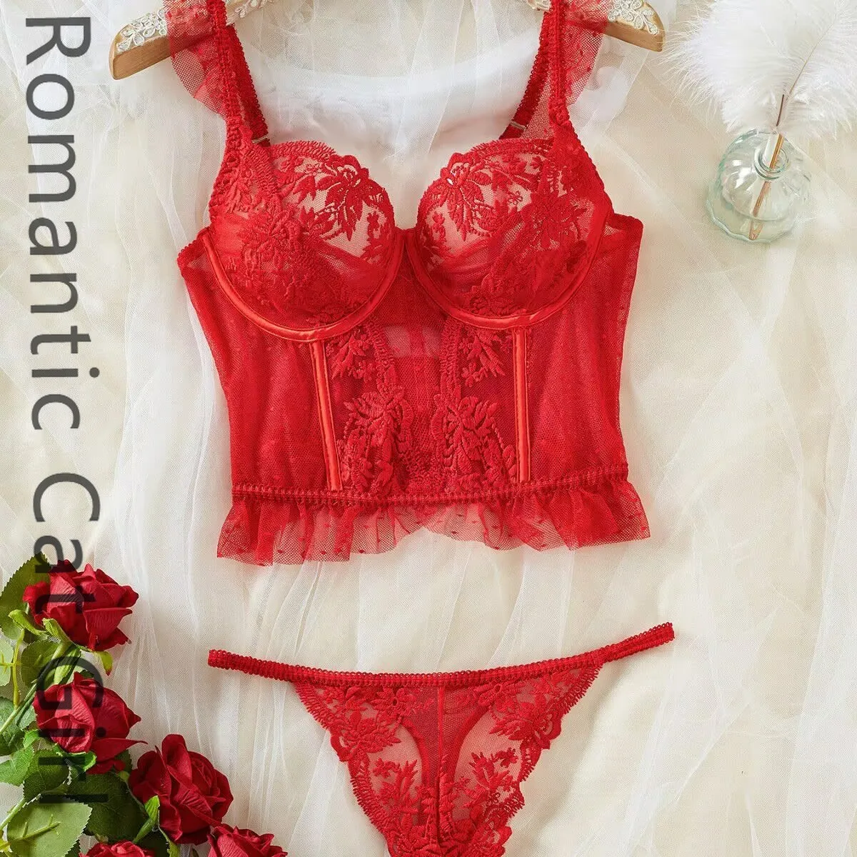 

2025 new French thin embroidered lace small flying sleeve splicing sexy underwear set