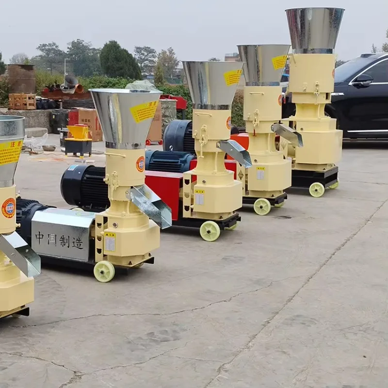 Automatic electric feed pellet machine and pellet machine with engine, with a processing capacity of 1 ton/hour
