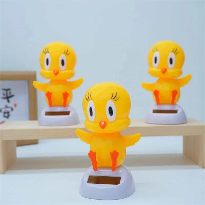 New Creative Solar Big Head Chicken Induction Swing Bobble Head Toy Car Center Console ornamenti decorativi giocattolo solare regalo divertente