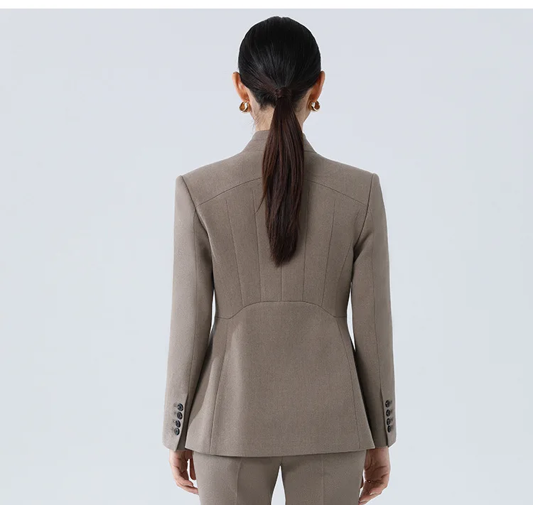 Damski garnitur Allingentle, 2-częściowy, marynarka z dekoltem w serek i spodnie, kieszenie z klapkami, idealny do biura i na co dzień, możliwość personalizacji.