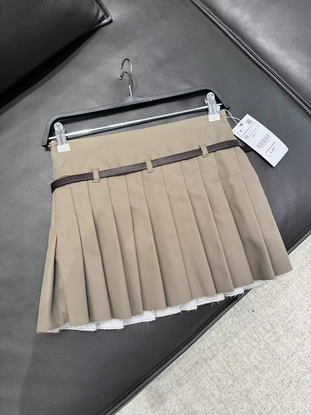 Women's 2024 New Chic and Versatile Casual Fashion With Waist Band Pleated Mini Skirt Vintage A Line High Waist Skirt Mujer