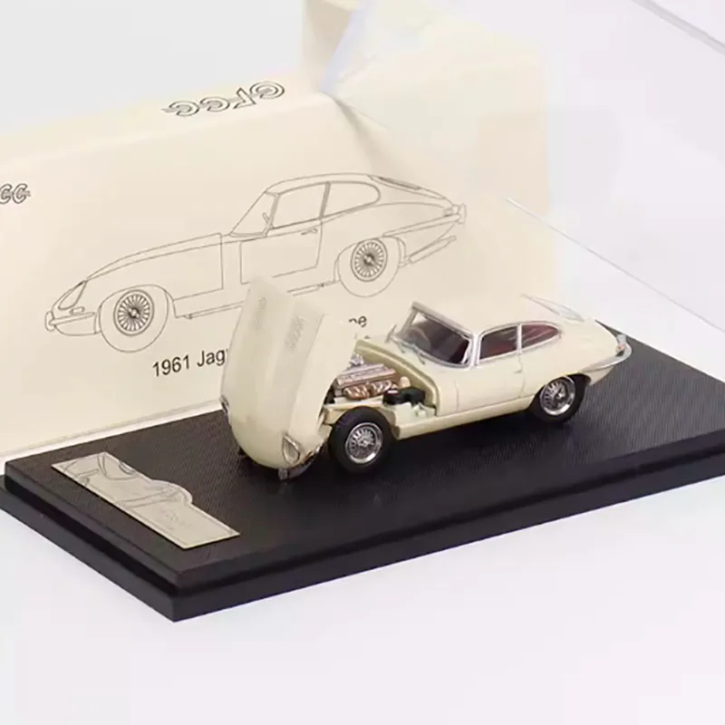 GFCC 1:64 Scale 1961 Jaguar E-Type Open-cover Version Alloy
