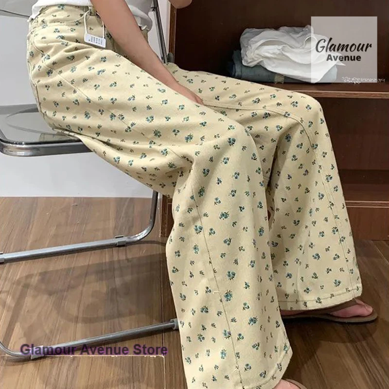 Korean retro khaki floral straight jeans women's summer design high waist loose versatile wide-leg pants for mopping the floor.