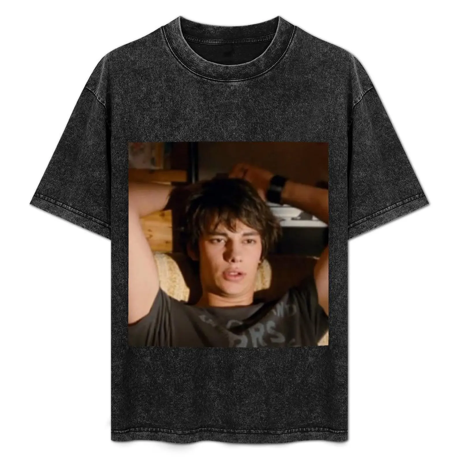 

rodrick heffley diary of a wimpy kid T-Shirt Holiday Simple Tee Shirt