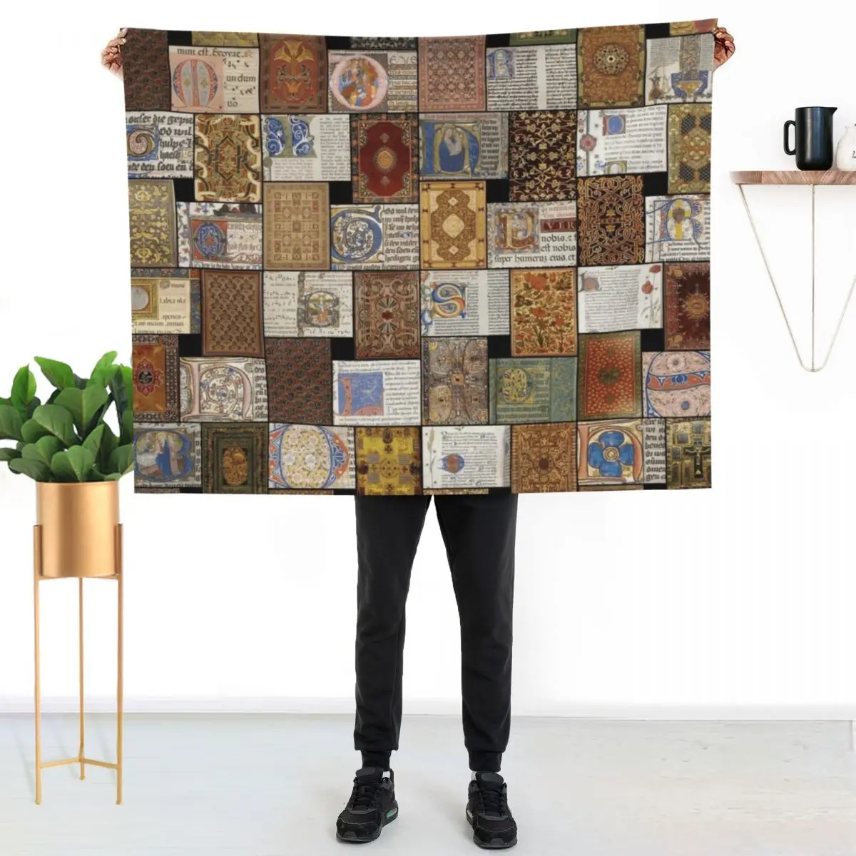 

Illuminated Manuscript Throw Blanket Foldable Soft Warm Blanket for Outdoor Use