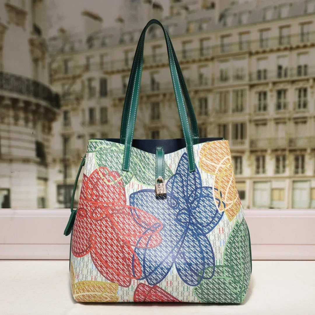 

Sophisticated Leather Handbags Collection: Convertible Ladies Shoulder Bag To Crossbody-Bag With Luxury Brand Embellishments