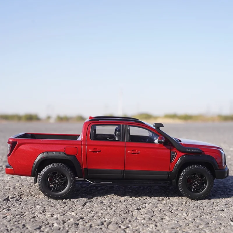 Diecast 1:18 Scale Sinotruk S9 Pickup 4X4 SUV Alloy Car Model Adult Classic Collection Decoration Gift Toy Static Display